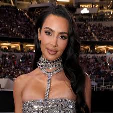 Kim Kardashian's Sparkly Beyoncé Concert Outfit Is On-Theme