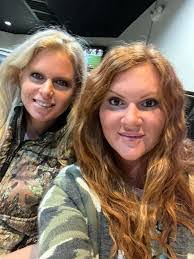 Nicole Wall's Instagram, Twitter & Facebook