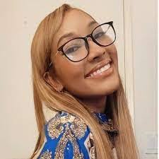 Janis Oneal's Instagram, Twitter & Facebook