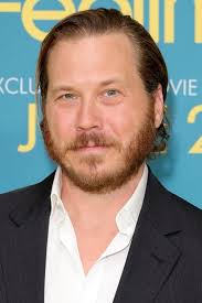 Scott Macarthur's Instagram, Twitter & Facebook