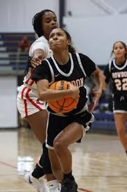 Boozer leads Bulldogs over Bowdon