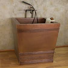 The advantage of whirlpools over japanese soaking tubs is that the temperature of the water can be readily controlled to the user's liking. 35 Benton Square Copper Japanese Style Soaking Tub Japanese Soaking Tubs Soaking Tub Copper Soaking Tub