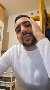 Humor en Paraguay y España: ¡Madre e hijo se divierten!