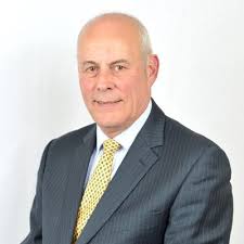 Stephen Bartlett (@stevebartlett17)