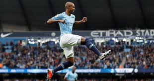 View stats of manchester city midfielder fernandinho, including goals scored, assists and appearances, on the official website of the premier league. Fernandinho Manchester City S Smiling Assassin And Guardiola S Tactical Fouler In Chief El Arte Del Futbol