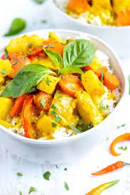 Thai Yellow Chicken Curry With Homemade Paste Evolving Table Recipe Yellow Curry Recipe Vegetarian Yellow Curry Recipe Vegetarian Yellow Curry