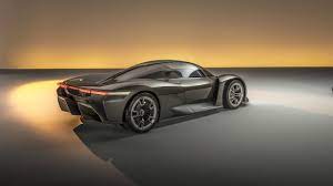 Porsche Mission X to nowy prototyp hiperauta. Ma otwierane do góry drzwi i  ambitny plan