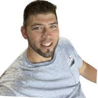 Jeffrey Pearson's Instagram, Twitter & Facebook