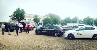 Aufbau Unserer Markenwelt Fur Die Krefelder Markenvielfalt Messe Morgen Geht S Los Preckel Punda Krefeld Rennbahn Autohaus Jeep Ni In 2020 Pre K Vehicles Car