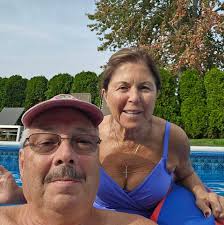 Does royal caribbean excursion have a pool?