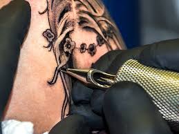 Man sollte jedoch in jedem fall erst einmal abwarten, bis die haut nach dem tätowieren komplett verheilt ist. Sport Nach Tattoo Wie Lange Sollte Ich Ich Nach Einem Neuen Tattoo Nicht Trainieren