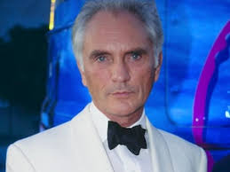 Kimberly Perry Secretly Marries Johnny Costello