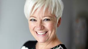 Leila Gregory's Instagram, Twitter & Facebook