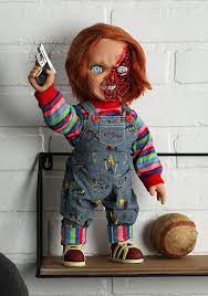 Chucky is portrayed as a notorious dead serial killer who, after being shot dead. Mezco Child S Play 3 Chucky Talking Doll Pizza Face Version Standard Amazon De Spielzeug