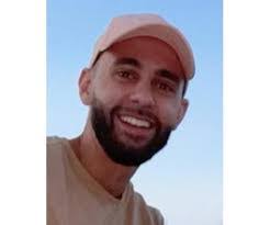 Brett Castro's Instagram, Twitter & Facebook