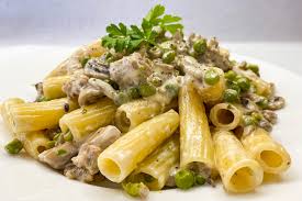 Pasta alla boscaiola, or lumberjack pasta as i like to translate it, is a simple dish with tuscan origins mainly made in the fall when mushrooms are in season. Pasta Alla Boscaiola Bianca