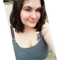 Amanda Falkner's Instagram, Twitter & Facebook