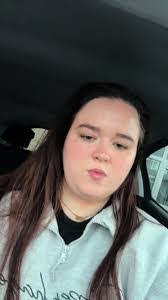 Megan Hubble's Instagram, Twitter & Facebook