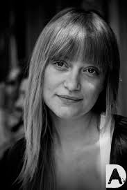 Λες και το όνομα τη διάλεξε: Elenh Drosakh To Megalwma San Agori O Gamos Me Ton Mpoyrdoymh H Dyskolh Egkymosynh Kai H Parenoxlhsh