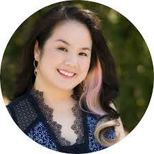 Polly Hilton's Instagram, Twitter & Facebook