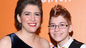 The Untold Truth Of Jennifer Lopez's Sisters