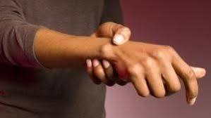 Este afectat fluxul de sânge. FurnicÄƒturile In Degete De La Maini Si Picioare Pot AnunÅ£a De La CarenÅ£a De Vitamina D