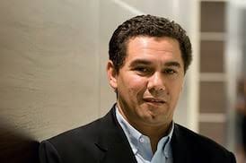 Aewon Wolf plans a 'run away' with young artist