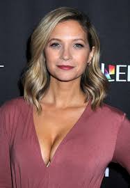 So beautiful and a great actress keep Blue Bloods going ❣❣