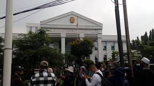 Detiknews rabu, 28 apr 2021 16:14 wib habib rizieq cecar direktur rs ummi: Ribuan Personel Gabungan Jaga Ketat Sidang Habib Rizieq Hari Ini Nkriku