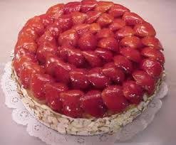 كيك الايس كريم والفراولة strawberry cake sweetened whipped cream different cakes