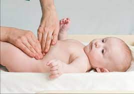 Beberapa orang biasanya akan berusaha menghilangkan gas berlebih dari dalam tubuh dengan cara mengeluarkannya lewat buang. 3 Sebab Perut Bayi Mudah Kembung Jom Guna Teknik Urutan I Love You Sebagai Rawatan