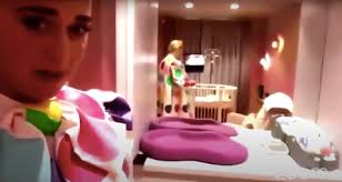 And while the american idol judge is yet to share a full photo of the newborn, the star has been. Katy Perry Showed Fans Round Her Daughter S Pink Nursery