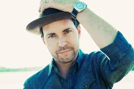 Nathan Tasker's Instagram, Twitter & Facebook