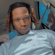 Denzel Moore's Instagram, Twitter & Facebook