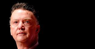 1,85 m (6′ 1″) poste milieu de terrain puis entraîneur: With Confidants Around Him Louis Van Gaal Starts His Job At Orange Netherlands News Live