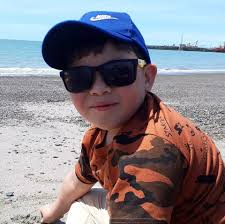 Richy Astete apuesta a una mujer como compañera de fórmula El reconocido  periodista radial Ricardo “Richy” Astete se refirió a la posibilidad de ser  precandidato a la Intendencia por Comodoro Rivadavia en