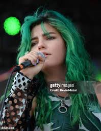 308 Phoebe Ryan Photos & High Res Pictures