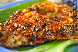 Jom layan resepi dan cara penyediaan ikan bakar dan air asam pencicah di bawah ini. Ikan Pari Bakar Recipe Recipes Seafood Dishes Cooking