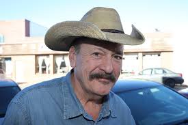 Musician who says he's played with the greats finds stage in Olds