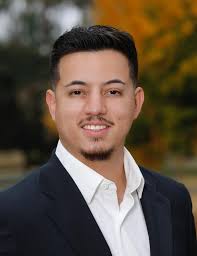 Oscar Oros's Instagram, Twitter & Facebook