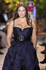 Kylee strutt jizzed in the bathroom but not from her hubby. Ashley Graham Posts Nude Bathroom Selfie Celebrating Her Big Body