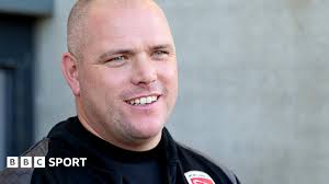Jim Bentley: Morecambe manager signs new contract until 2020