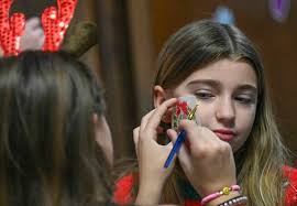 It's all kid-driven': Stewart Elementary craft market showcases students'  talents while donating thousands to charity