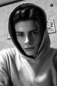 Fabian Gray's Instagram, Twitter & Facebook