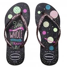 As havaianas femininas são um tipo de chinelo feminino muito usado pelas mulheres. Chinelo Infantil Havaianas Slim Fashion Chinelo Infantil Havaianas Chinelo Havaianas Feminino