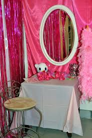 If you want to get fancy, perhaps the giant hello kitty mirror above is a diy project you might want to tackle! Hello Kitty Themed Party Diy Inspired