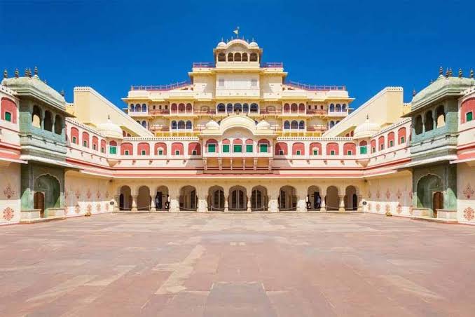 Jaipur Through the Ages: Tracing the City's History from Its Early Days to the Present