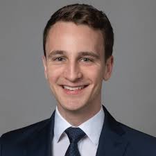 After several enriching and formative years in St.Gallen, I'm excited to  share that in May I started a new chapter at Roland Berger in Zurich,  joining the Transportation team