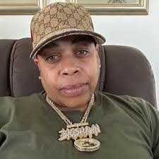 Earnest Acree's Instagram, Twitter & Facebook