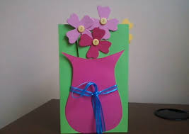 Come materiale dovete avere solo dei cartoncini colorati e un nettapipe. Lavoretti Per La Festa Della Mamma Il Biglietto Con Il Vaso Di Fiori Lavoretti Per Bambini